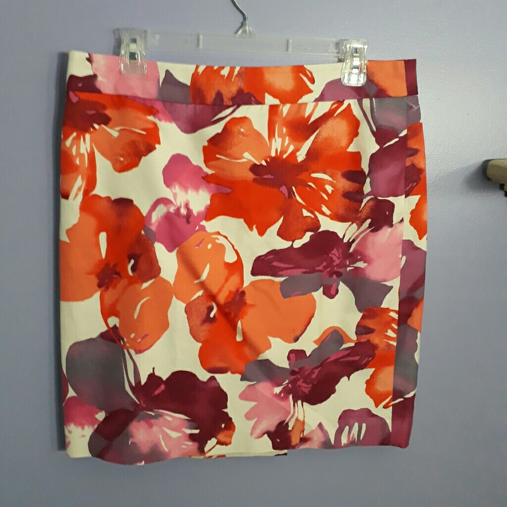 Ann Taylor Loft Women's Size 12 Floral Skirt - Picture 5 of 8
